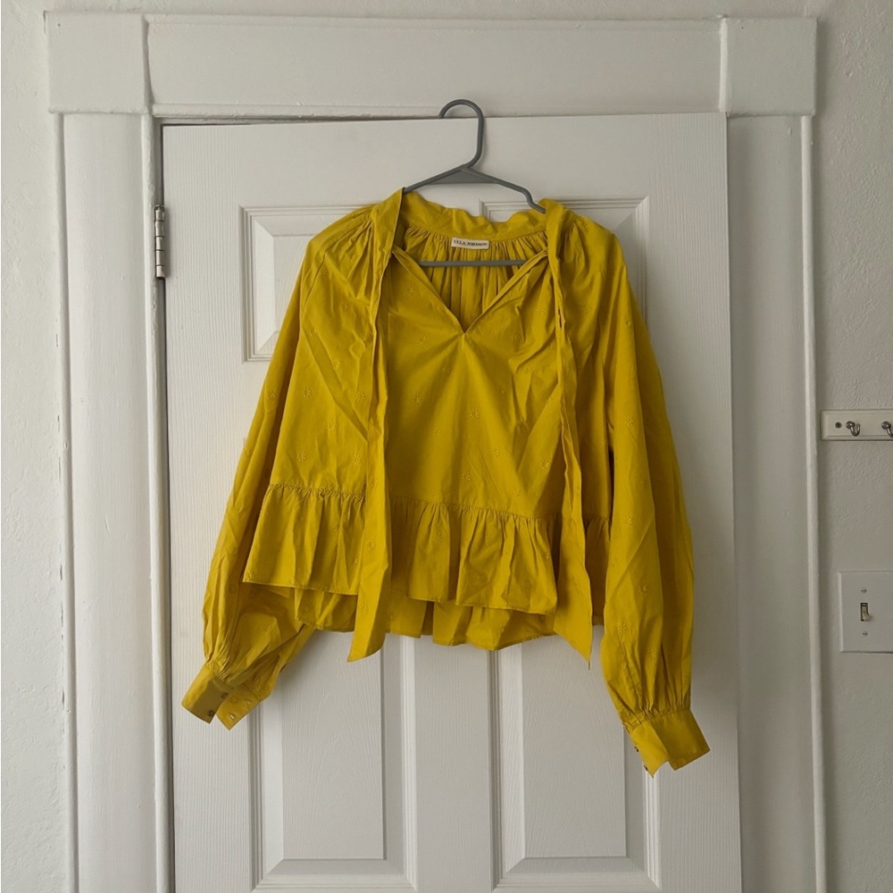 Sold - ULLA JOHNSON
Long Sleeve Button-Up Top
Size: XS | US 0
